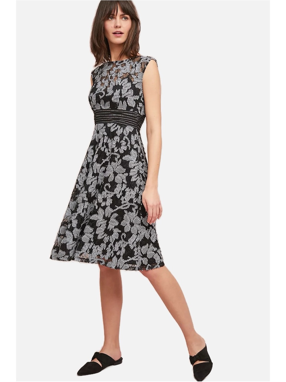 ETT:TWA Anthropologie Sommer Floral Black White Fit & Flare Dress Size 6 NEW